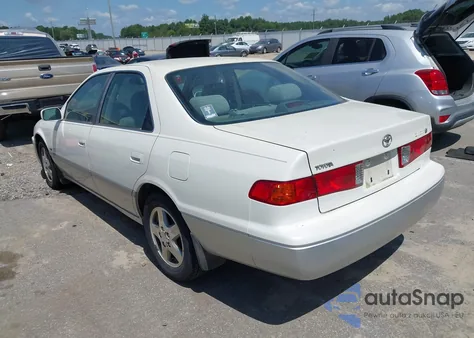 2001 Toyota Camry Le z USA, uszkodzony, nr VIN JT2BG22K610558539